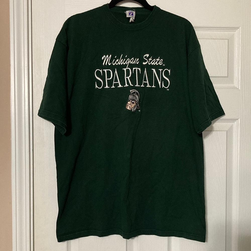 ⭐️⭐️ Embroidered Michigan State Spartans Dark Green Tee - size XL
